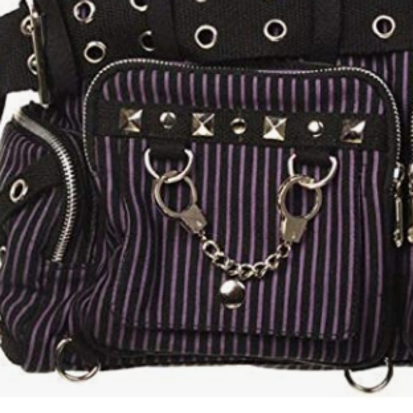 Steampunk Handcuff Wallet/Purse Chain Charm - Picture 1 of 4